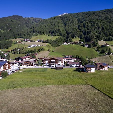 Hotel Stubaierhof Neustift im Stubaital Exterior foto